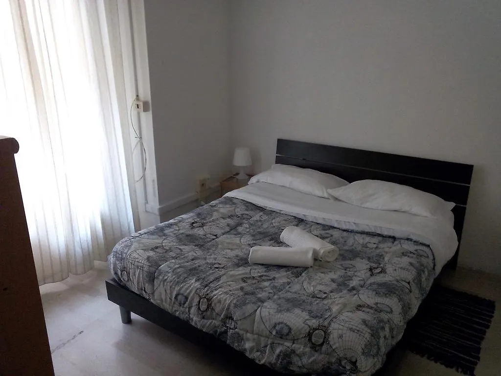 B&B Bologna Centro 3*,